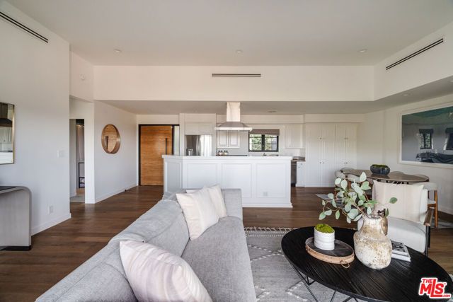 3310 Coy Drive, Los Angeles, CA 91423
