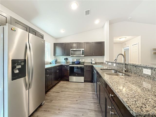 7090 N Maltese Drive, Citrus Springs, FL 34433