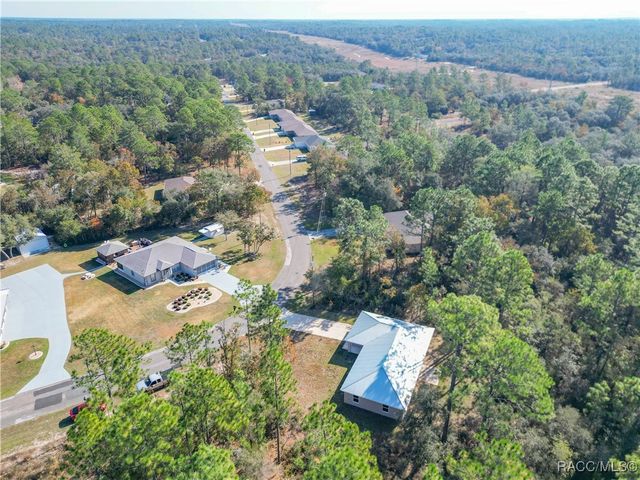 7090 N Maltese Drive, Citrus Springs, FL 34433