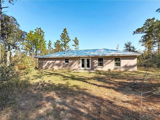 7090 N Maltese Drive, Citrus Springs, FL 34433