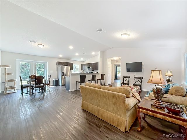 7090 N Maltese Drive, Citrus Springs, FL 34433