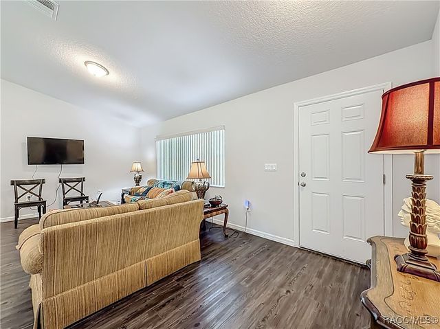 7090 N Maltese Drive, Citrus Springs, FL 34433