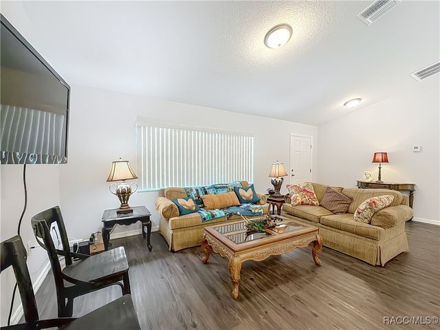 7090 N Maltese Drive, Citrus Springs, FL 34433