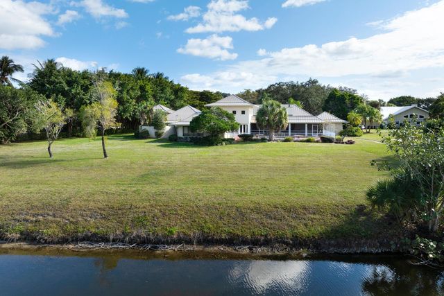 5564 Whirlaway Road, Palm Beach Gardens, FL 33418