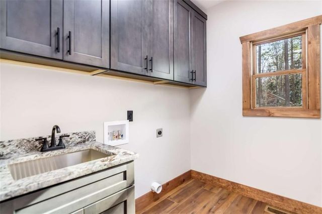 361 Oak Park Drive, Talking Rock, GA 30175