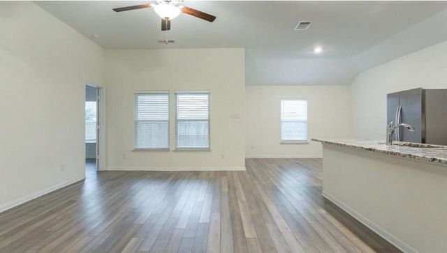 1331 Treeta TRL, Kyle, TX 78640