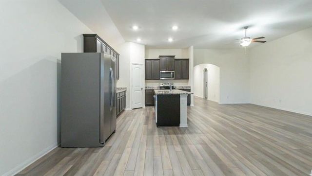 1331 Treeta TRL, Kyle, TX 78640