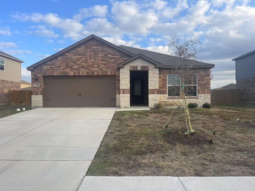 1331 Treeta TRL, Kyle, TX 78640