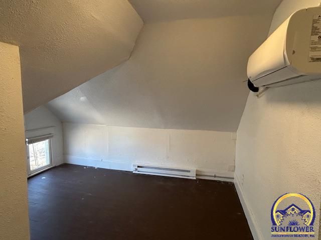 1185 SW Clay ST, Topeka, KS 66604