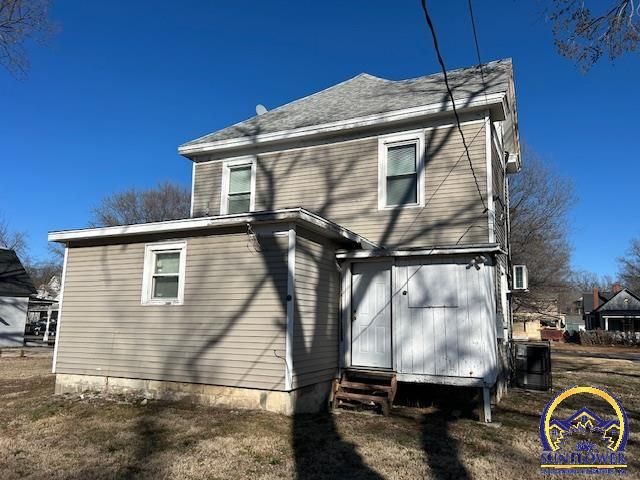 1185 SW Clay ST, Topeka, KS 66604