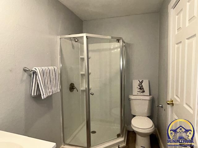 1185 SW Clay ST, Topeka, KS 66604