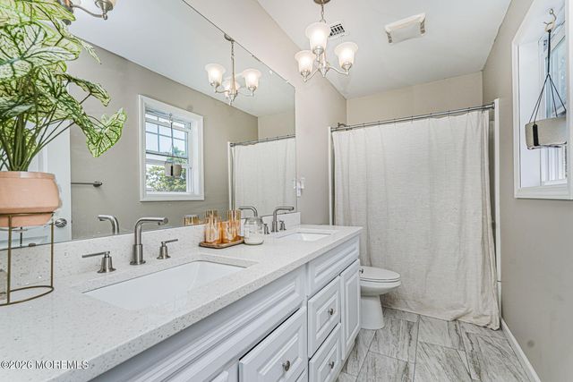60 Waackaack Avenue, Keansburg, NJ 07734