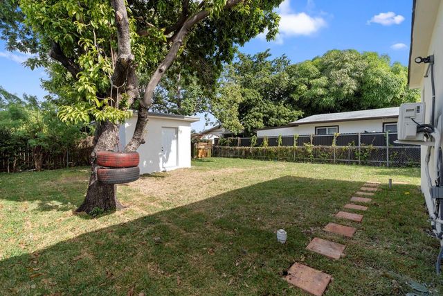 865 SE 12th Street A, Hialeah, FL 33010