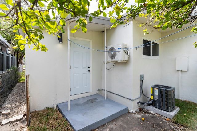 865 SE 12th Street A, Hialeah, FL 33010