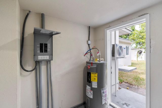 865 SE 12th Street A, Hialeah, FL 33010