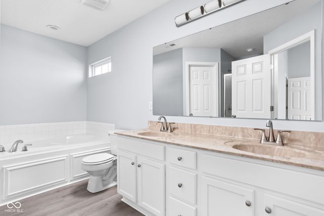 2039 Autumn Faith Way, Avon, IN 46123