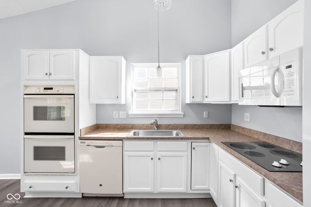 2039 Autumn Faith Way, Avon, IN 46123