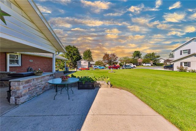 5518 Louise Lane, East Allen Twp, PA 18067