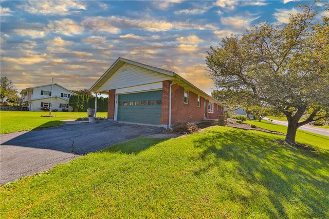5518 Louise Lane, East Allen Twp, PA 18067
