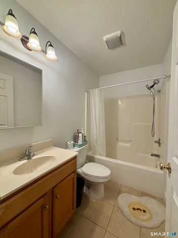 41 Palmer Street 3, Norwich, CT 06360