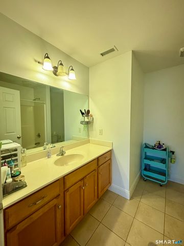 41 Palmer Street 3, Norwich, CT 06360