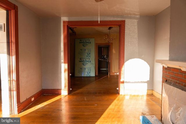 209 S MAPLE AVE, Martinsburg, WV 25401