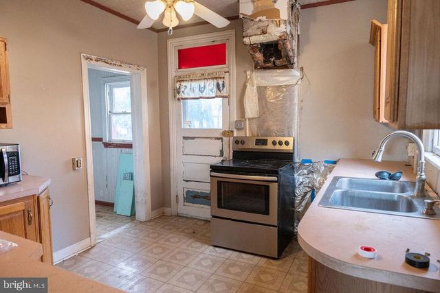 209 S MAPLE AVE, Martinsburg, WV 25401