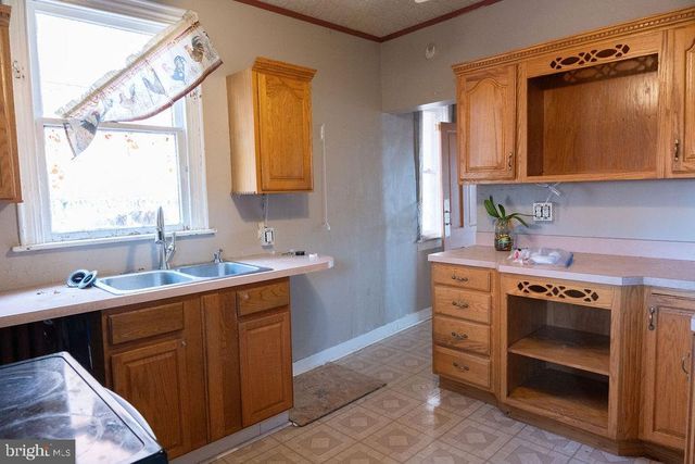 209 S MAPLE AVE, Martinsburg, WV 25401