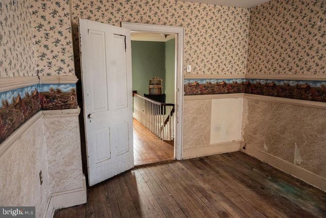 209 S MAPLE AVE, Martinsburg, WV 25401