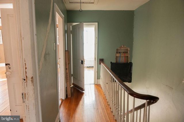 209 S MAPLE AVE, Martinsburg, WV 25401