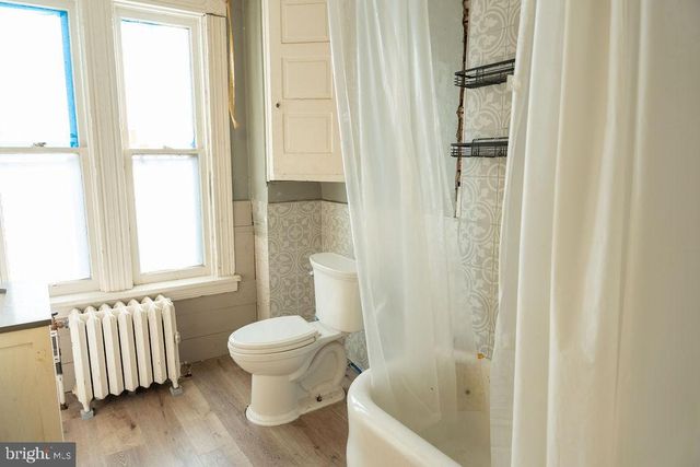 209 S MAPLE AVE, Martinsburg, WV 25401