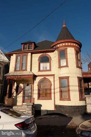 209 S MAPLE AVE, Martinsburg, WV 25401