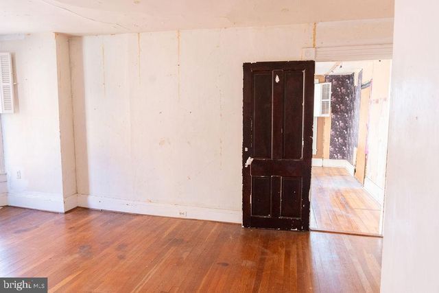 209 S MAPLE AVE, Martinsburg, WV 25401