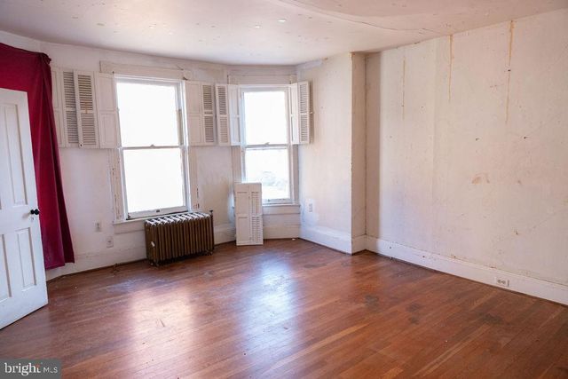 209 S MAPLE AVE, Martinsburg, WV 25401