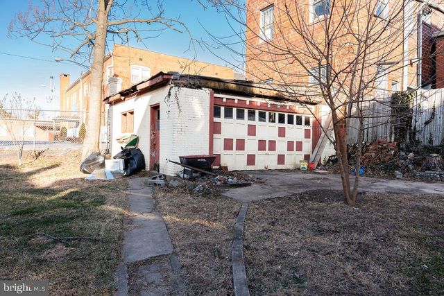 209 S MAPLE AVE, Martinsburg, WV 25401