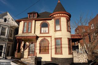 209 S MAPLE AVE, Martinsburg, WV 25401