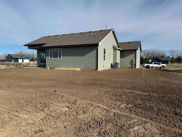 3513 S Bluelake St, Wichita, KS 67215