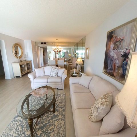 7260 Kinghurst Drive 406, Delray Beach, FL 33446