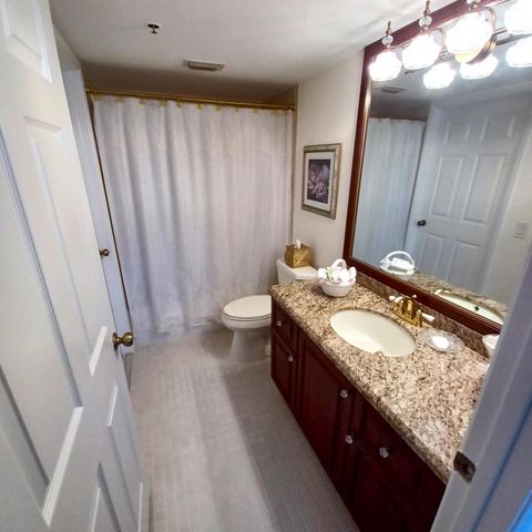 7260 Kinghurst Drive 406, Delray Beach, FL 33446