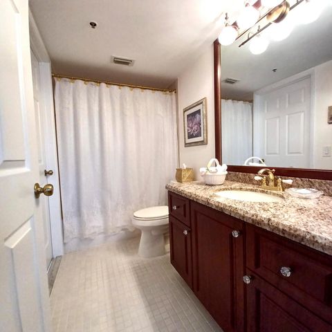 7260 Kinghurst Drive 406, Delray Beach, FL 33446