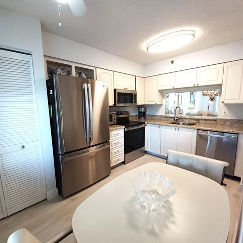 7260 Kinghurst Drive 406, Delray Beach, FL 33446