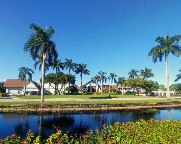 7260 Kinghurst Drive 406, Delray Beach, FL 33446