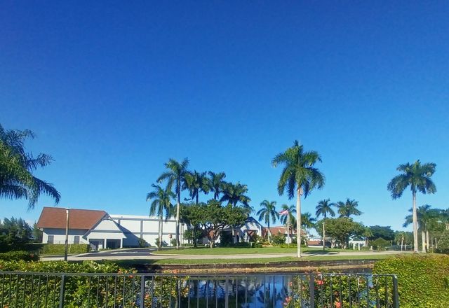 7260 Kinghurst Drive 406, Delray Beach, FL 33446