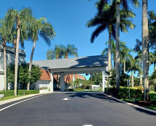 7260 Kinghurst Drive 406, Delray Beach, FL 33446