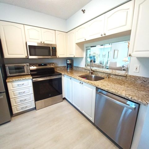 7260 Kinghurst Drive 406, Delray Beach, FL 33446