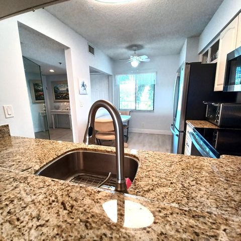 7260 Kinghurst Drive 406, Delray Beach, FL 33446