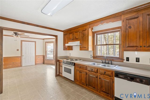 1211 Bradbury Ct, Moseley, VA 23120