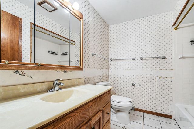 58364 Ironwood Drive, Elkhart, IN 46516