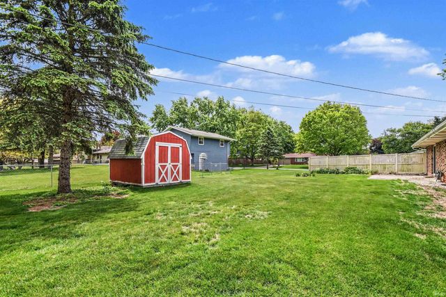 58364 Ironwood Drive, Elkhart, IN 46516