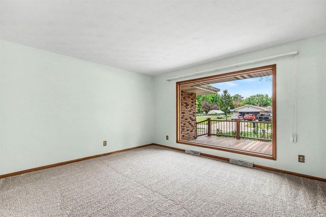 58364 Ironwood Drive, Elkhart, IN 46516